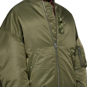 Venta caliente Rib Knit Stand Collar <span class=keywords><strong>Ropa</strong></span> Down-filled Nylon Taslan Bomber Jacket Oliver Green Zip Out Down Bomber Jacket para hombres - Product Image 5