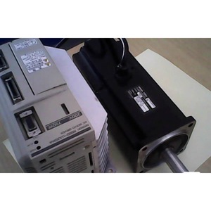ไดรเวอร์เซอร์โวมอเตอร์ Yaskawa SGMG-09A2AB 50 วัตต์ AC 230 โวลต์ IP20 สำหรับเซอร์โวมอเตอร์ - Product Image 1