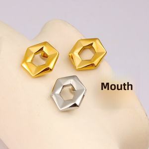 Pendientes de Acero Inoxidable Resistentes al Agua, Chapados en Oro de 18k, Hexagonales, Geométricos, Pulidos, Hipoalergénicos, Modernos para Mujer - Product Image 3