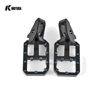 Repose-pieds en aluminium CNC pour Sur-Ron Ultra Bee Wide 62MM Bleu Brûlé Clouté Moto Tout-Terrain Électrique OEM Logo Laser Personnalisé Gratuit