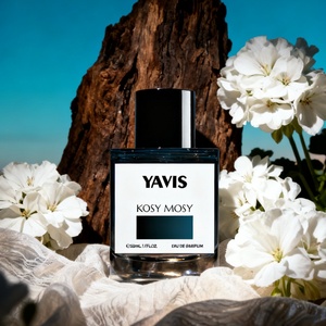 Kosy Mosy Creamy Airy Sandalwood Eau De Parfum Mist - Perfume de Larga Duración con Aroma Floral Suave en Elegante Botella de Vidrio de 50 ml - Product Image 2