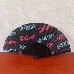 Éventails pliants classiques en papier/bois de 9 pouces avec logo personnalisé, motif géométrique et forme ovale - Personnalisables pour événements et promotions - Product Image 4