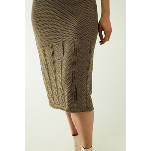 Abito midi in maglia color kaki senza maniche con scollo rotondo - Product Image 2