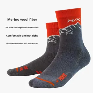Calcetines de lana merino a media pantorrilla, calcetines térmicos de secado rápido con absorción de impactos antiolor de invierno, dibujos animados para senderismo y senderismo - Product Image 1