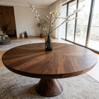 Table à manger ronde en bois naturel minimaliste avec base en spirale pour les intérieurs de maison Wabi-Sabi et Japandi