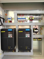 Carte de commande VFD intelligente à double pompe automatique 380V avec panneau VFD Inovance pour système de pompage d'eau et d'eaux usées