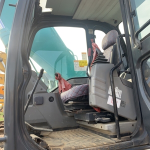 Excavadora Kobelco Sk200 Usada de 20 Toneladas con Motor, Bomba, Caja de Cambios, Rodamientos, Capacidad de Cucharón de 1.0m, Potencia de 118kw - Product Image 2