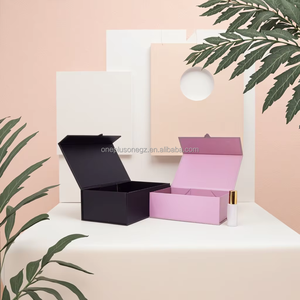 Boîte cadeau en carton pliable personnalisée, rigide, avec fermeture magnétique, pour chaussettes et boîtes en papier fourrure - Product Image 5