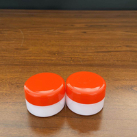 Pot en plastique PP chaud pour crème, petit format 10g 20g 30g 50g, boîte carrée à fond plat pour pommade, flacon coloré personnalisé pour emballage de soins de la peau