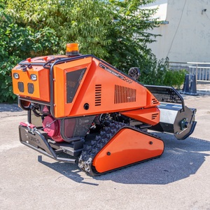 Tondeuse télécommandée sur chenilles avec vérin hydraulique de levage, multi-attaches, motoculteur rotatif et bulldozer pour vergers et terres agricoles - Product Image 6