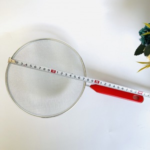 กระชอนกรองน้ำมัน 18 ซม., กระชอนตาข่าย, กระชอนลวกอาหาร, กระชอนเกี๊ยว, กระชอนผัก, ตะแกรงกรองน้ำมันทอด, ราคา 2 หยวน - Product Image 2