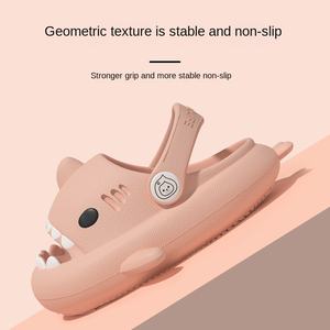 Zapatillas de tiburón bonitas de verano para niños superventas con múltiples colores y <span class=keywords><strong>sandalias</strong></span> antideslizantes de dibujos animados de suela gruesa - Product Image 3