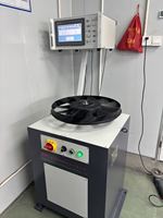 Machine d'équilibrage verticale unilatérale de haute précision WenHeng YLD-16 pour pièces de forme disque, protection IP55, <5 g.mm/kg