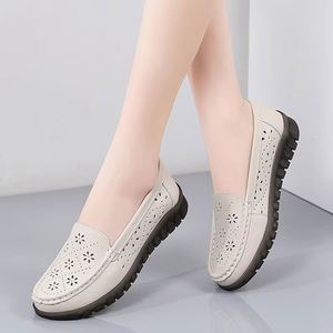 Chaussures plates décontractées et confortables pour femmes, nouveau style 2026, antidérapantes et respirantes, idéales pour l'extérieur (modèle 'Mom's Lazy') - Product Image 2
