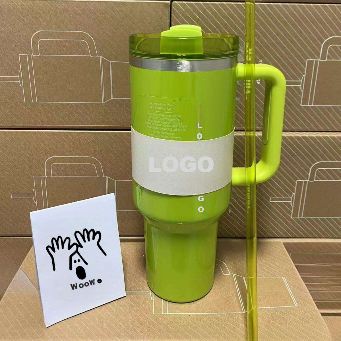 สีเขียวอ่อน