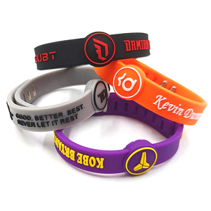 Biểu Tượng Tùy Chỉnh Silicone Dây Đeo Cổ Tay Mềm Debossed Dây Đeo Cổ Tay Vòng Đeo Tay Cao Su Cho Đảng Và Tổ Chức Sự Kiện - Product Image 3