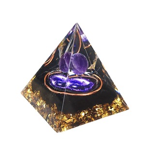 Ornement en résine époxy cristalline en forme de pyramide avec motif Tai Chi, décoration d'intérieur, cadeau artisanal - Product Image 5