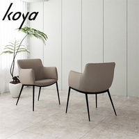 Fauteuil gris en cuir artificiel de style italien fauteuil d'appoint de tapisserie d'ameublement de salon nordique en gros avec chaises de salle à manger à bras