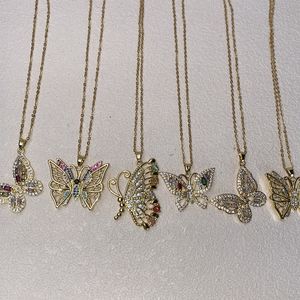 Collar <span class=keywords><strong>de</strong></span> Mujer con <span class=keywords><strong>Cadena</strong></span>, Buen <span class=keywords><strong>Precio</strong></span>, Chapado en Oro <span class=keywords><strong>de</strong></span> 18k, Joyería <span class=keywords><strong>de</strong></span> Diseño, Colorido, con Colgantes <span class=keywords><strong>de</strong></span> Mariposa con Piedras Brillantes - Product Image 2
