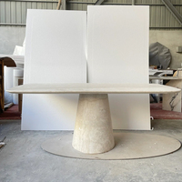 Table à manger en marbre beige élégante et moderne SW STONE avec pieds coniques, nouveau design pour les espaces de restauration d'hôtels et d'appartements
