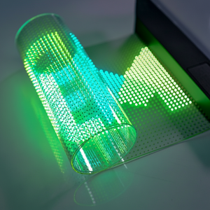 Écran LED transparent flexible pour façades de bâtiments modernes – Art numérique architectural - Product Image 3