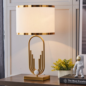 HOOYI Hotel Luxury Modern White Fabric Lamp Shade Desk Lamp Home decorativo Night Light lampada da comodino Iron Ce AC Round 70 - Product Image 2