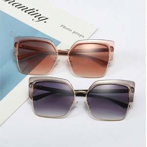 Gafas de Sol de Moda Retro Vintage de Lujo para Mujer 2021, Gafas de Sol de Gran Tamaño con Media Montura Metálica, Gafas de Sol de Ojo de Gato para Mujer - Product Image 2