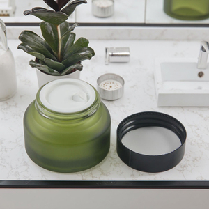 Fuyun Chất Lượng Cao 15Ml 30Ml 60Ml 125Ml <span class=keywords><strong>200Ml</strong></span> Màu Xanh Lá Cây Màu <span class=keywords><strong>Frosted</strong></span> <span class=keywords><strong>Glass</strong></span> Mỹ Phẩm Rỗng Lotion Chai Thủy Tinh Cho Chăm Sóc Da - Product Image 2