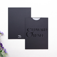 Set Undangan Pernikahan Mewah Modern Hitam dengan Cetakan Timbul, Nama Kustom, Sisipan Vellum, Kartu Detail RSVP dengan Kode QR untuk Acara Pernikahan