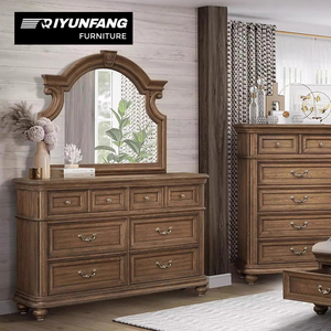 Set Camera da Letto Classico in Legno Massello Oversize King/Queen Size, Mobili di Lusso in Stile Europeo per Appartamenti e Ville di Alta Gamma - Product Image 5