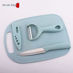 Ensemble <span class=keywords><strong>de</strong></span> trois pièces en acier inoxydable couteau à fruits manuel éplucheur <span class=keywords><strong>de</strong></span> melon coupe-légumes ménager planche à découper en PP pour éplucher la cuisine - Product Image 6