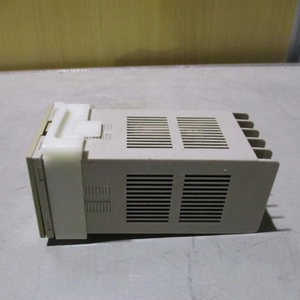 Hot Selling New Digital <b>Temperature</b> <b>Controller</b> E5CS-Q1PX-F - Product Image 2