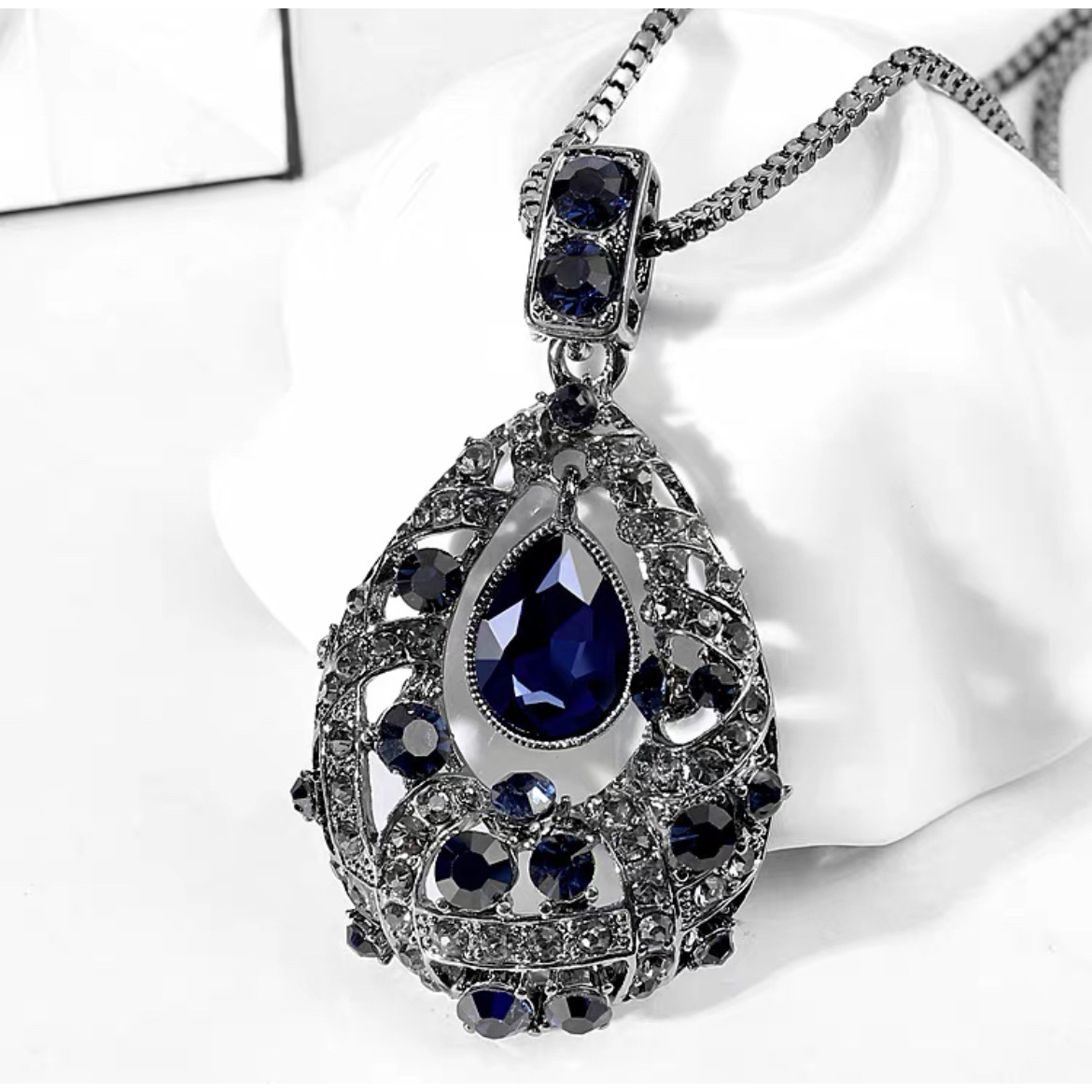 025 Black Teardrop Necklace