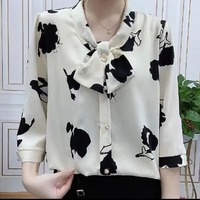 Chemisiers en Chiffon à Manches Courtes pour Femmes Printemps Été Tops Imprimés Floraux Casual avec Col à Noeud Papillon Design Respirant