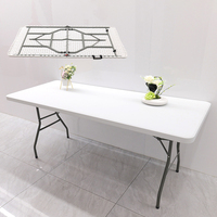 Table rectangulaire moderne en plastique HDPE pliante de 6 pieds, entrée de salle à manger extérieure de 180cm, hôpital d'hôtel léger et étanche et résistant aux UV