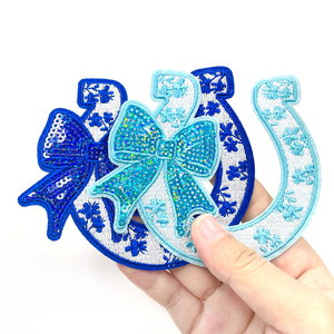 幸運の馬蹄形パッチ花柄U字型刺繍アップリケスパンコール蝶結びバッジ女性用パーカーデニムジャケット用 - Product Image 4