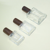 BYPE par PARFUME 3ml 5ml 10ml 15ml 20ml 30ml Bouteille de pulvérisation de parfum en verre ronde carrée Atomiseur de parfum rechargeable avec couvercle en bois