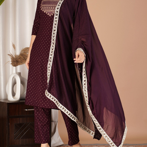 Hand Embroidery Straight Kurti for Woman Wedding Causal Wear Ethnic Kurti Indian Women at Effective Cost With Good Quality - Product Image 1