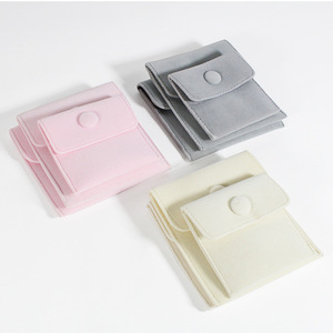 Pochette à rabat de haute qualité avec impression de logo personnalisé, petite taille, en velours suédé, pour emballages de bijoux personnalisés - Product Image 4