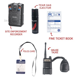 Ensemble de jouets de la série Police Jacko Toys pour <span class=keywords><strong>les</strong></span> enfants de 4 à 12 ans, comprenant des vêtements et des outils de police avec des lumières clignotantes pour jouer à l'école et à la maison - Product Image 3