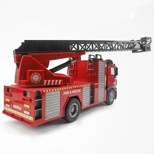 <span class=keywords><strong>Huina</strong></span> <span class=keywords><strong>1561</strong></span> 561 1:14 bomba de chorro de agua escalera de pulverización ingeniería coche motor de lucha juguetes de Control remoto Rc camión de bomberos - Product Image 5