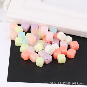 ลูกปัดอะคริลิคทรงสี่เหลี่ยม 6 มม. สีพาสเทล สำหรับทำเครื่องประดับ DIY - Product Image 4