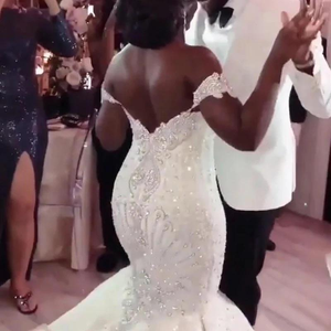 Vestido de Novia LY-WD0753 Ivivy con Pedrería Brillante, Encaje con Cuentas, Cola de Pez, Estilo Africano para Novias - Product Image 3