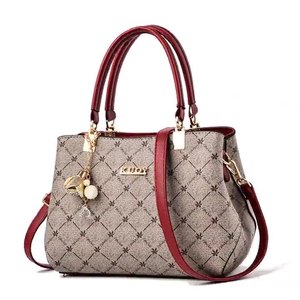 Nouveau Sac Bandoulière de Luxe Designer pour Femme, Sac à Main en Cuir PU de Haute Qualité avec Poignée Supérieure et Fleur Suspendue, Sac Fourre-tout à l'Épaule - Product Image 1