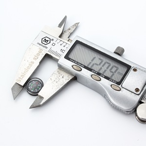 Mini boussole Meinaite de 12 mm de diamètre, boussole de poche portable pour la navigation en plein air - Product Image 1