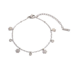 Pulsera con Dijes de Estrella, Chapada en Oro, con Colgante de Copo de Nieve, Joyería Minimalista, Regalo para Mujer - Product Image 5