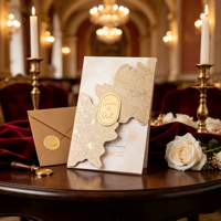 Kit d'invitation de mariage de luxe en typographie avec papier coton, estampage à chaud et pochette enveloppe