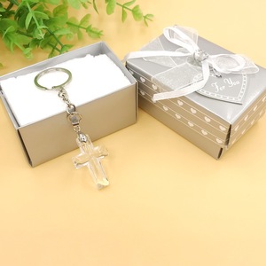 Venta al por mayor nuevo Baby Shower fiesta suministros bautismo <span class=keywords><strong>bautizo</strong></span> favor cristal Cruz llaveros llavero - Product Image 2