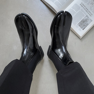 Chaussures Derby Rétro Style Japonais Bottes Martin à Bout Fendu Design Fer à Cheval Tige en PU Artificiel Semelle Extérieure en Caoutchouc Hommes Femmes Toutes Tailles - Product Image 4