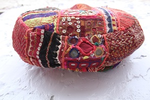 Sac à bandoulière Banjara indien brodé à la main de style antique haut de gamme, léger, avec doublure en coton et fermeture éclair, pour usage quotidien féminin - Product Image 5